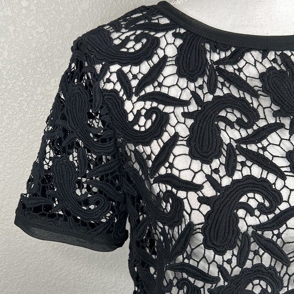 LOFT Black Embroidered Sheer Crew Neck Short Sleeve Top Size Small - Picture 2 of 6